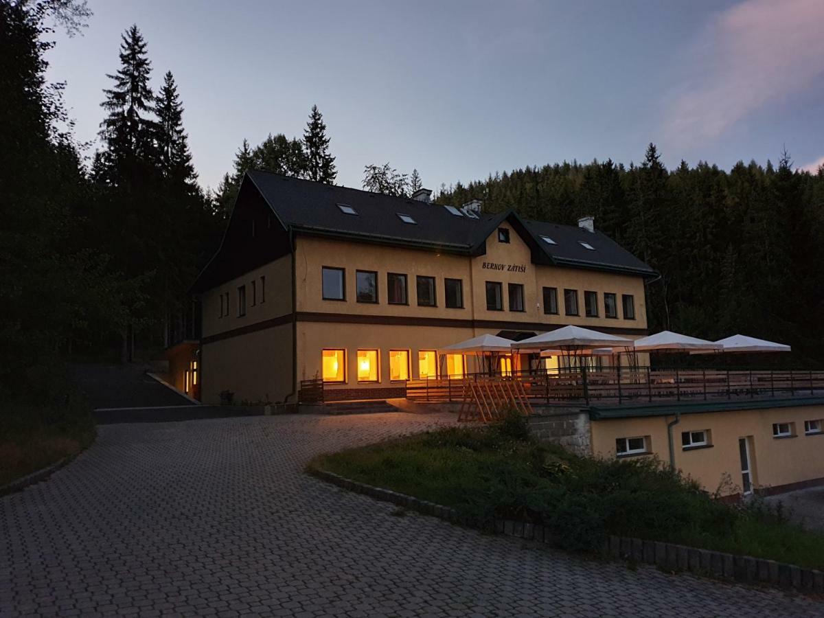 Rs Bernov Zatisi Hotel Nejdek Exterior photo